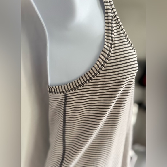 Lululemon Modern Racerback Parallel Stripe Heathered White Heathered Grey Size 8 - Picture 4 of 11
